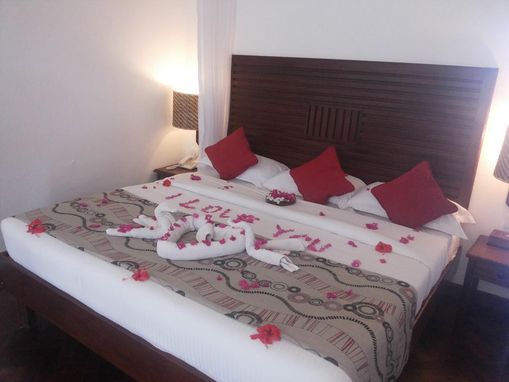 Amani Tiwi Beach Resort Exterior photo